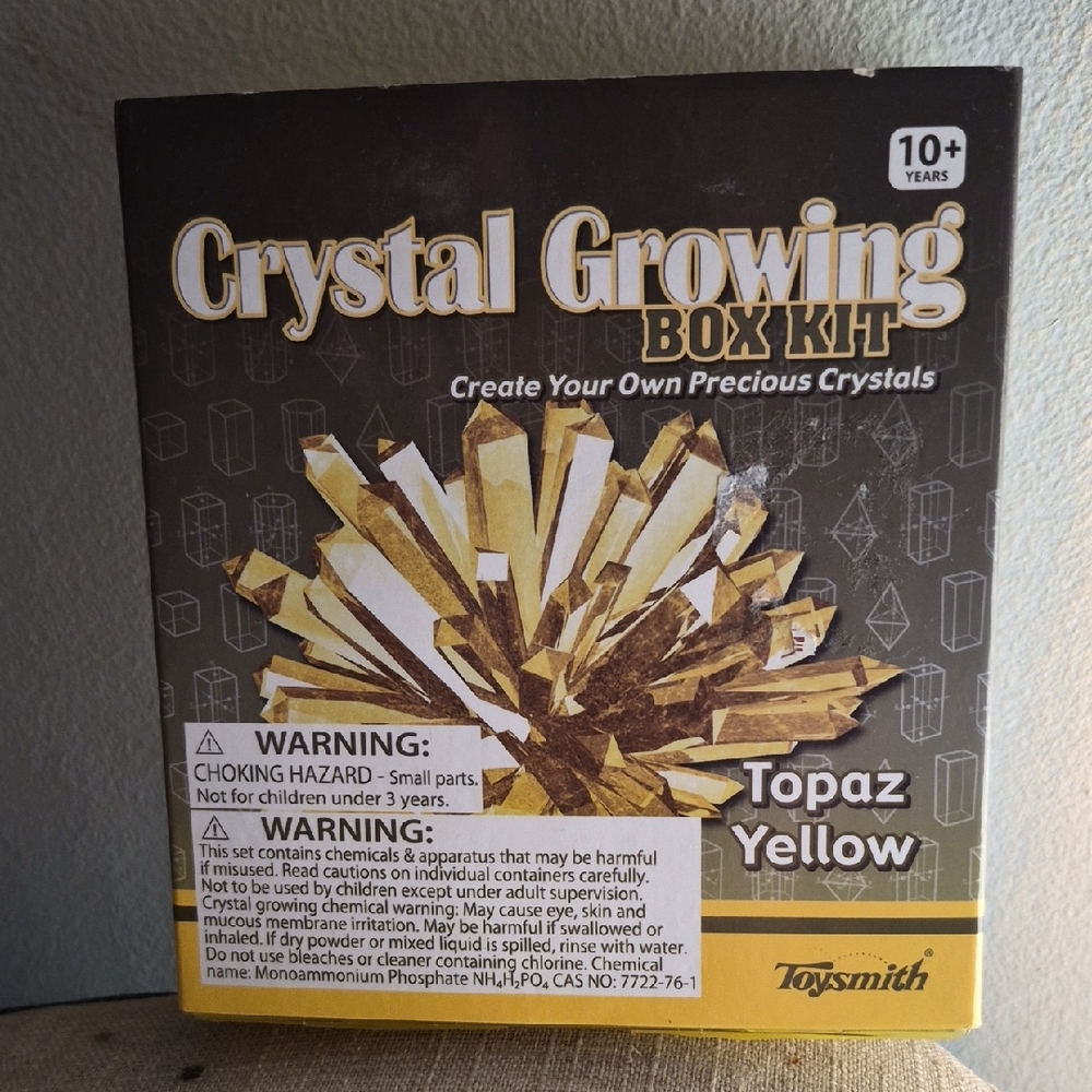 Toysmith Topaz Yellow Crystal Growing Kit New
